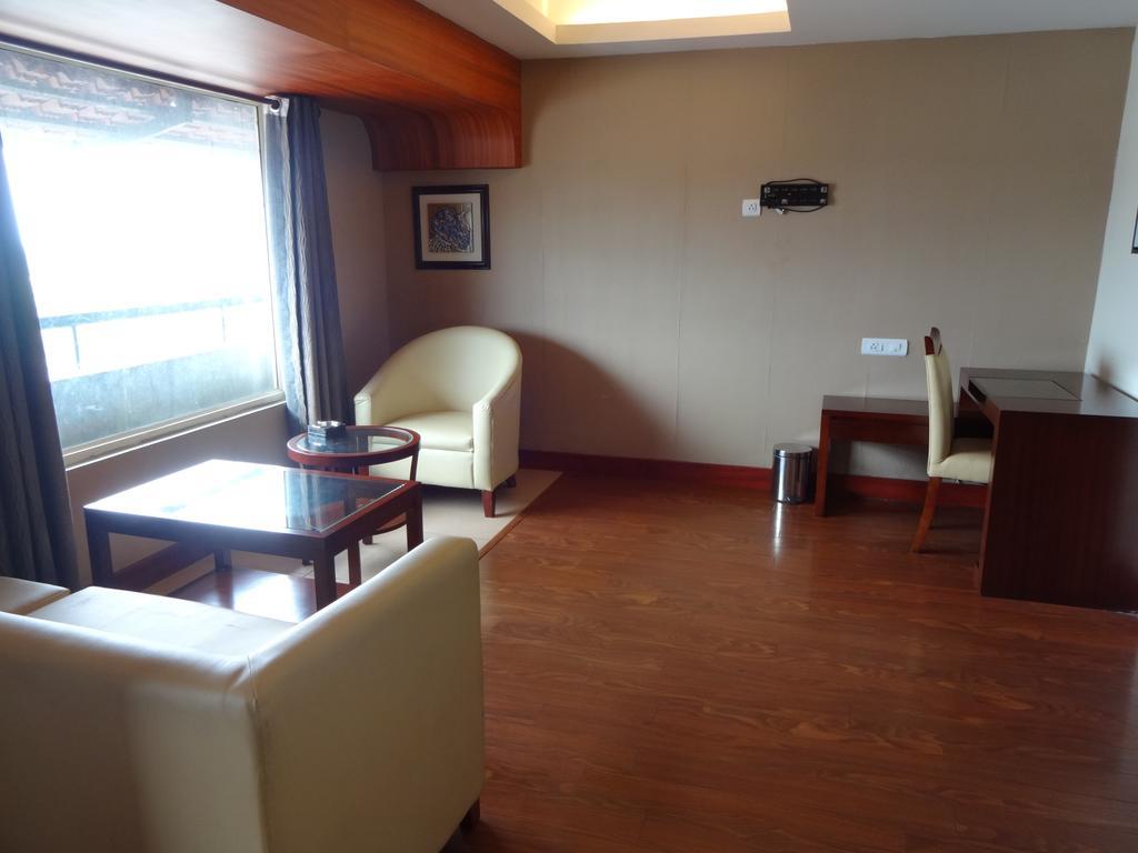 Paramount Tower Kozhikode Exterior foto